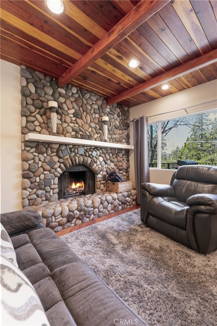 28916 North Shore Road Lake Arrowhead, CA 92352 - Photo 14 of 47