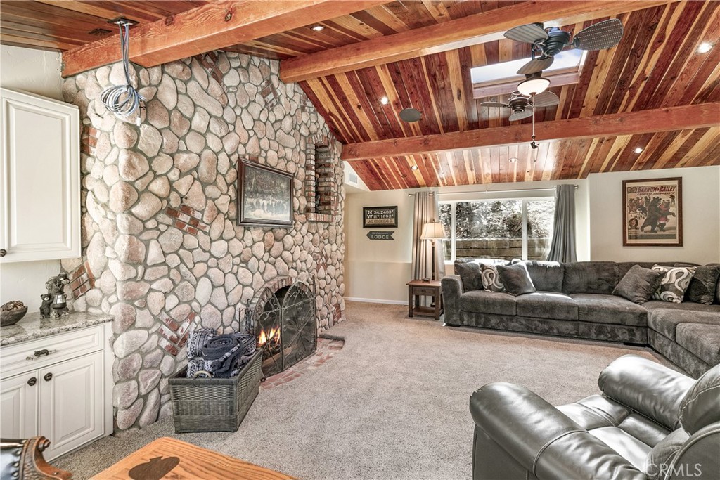 28916 North Shore Road Lake Arrowhead, CA 92352 - Photo 18 of 47