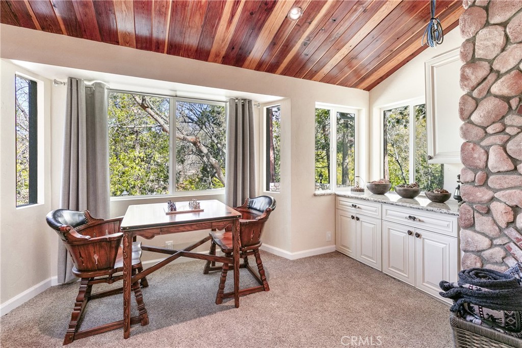 28916 North Shore Road Lake Arrowhead, CA 92352 - Photo 22 of 47