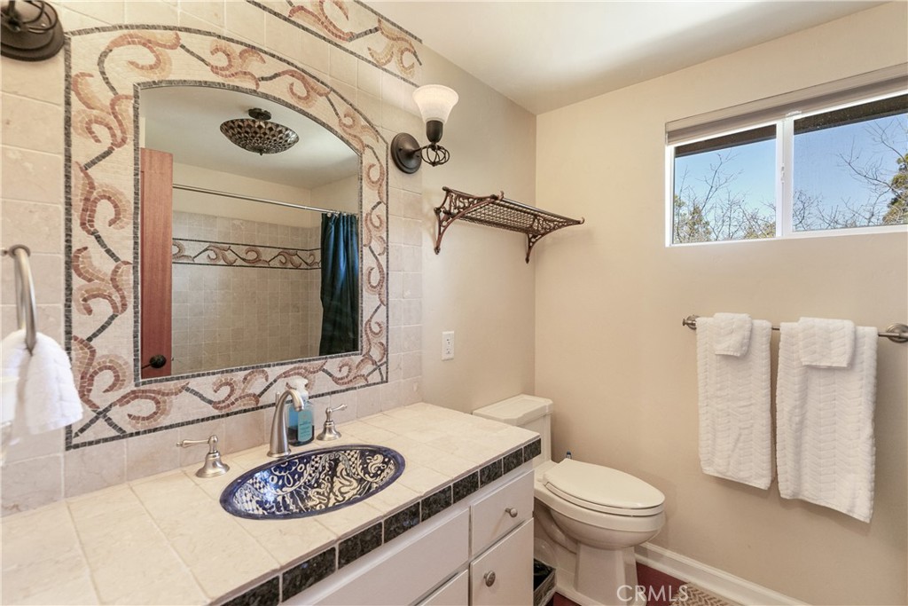 28916 North Shore Road Lake Arrowhead, CA 92352 - Photo 31 of 47