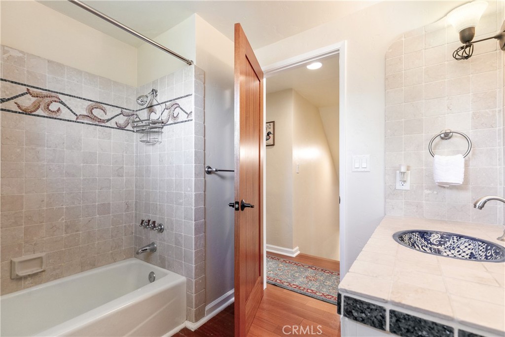 28916 North Shore Road Lake Arrowhead, CA 92352 - Photo 32 of 47