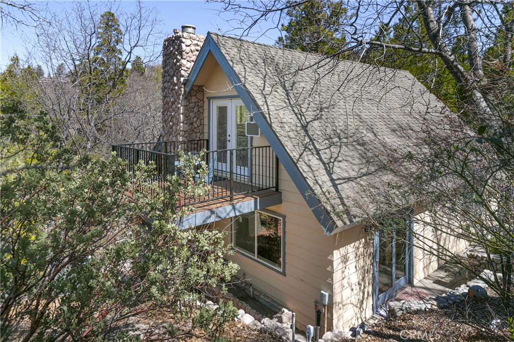 28916 North Shore Road Lake Arrowhead, CA 92352 - Photo 41 of 47
