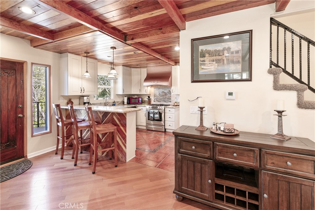 28916 North Shore Road Lake Arrowhead, CA 92352 - Photo 9 of 47