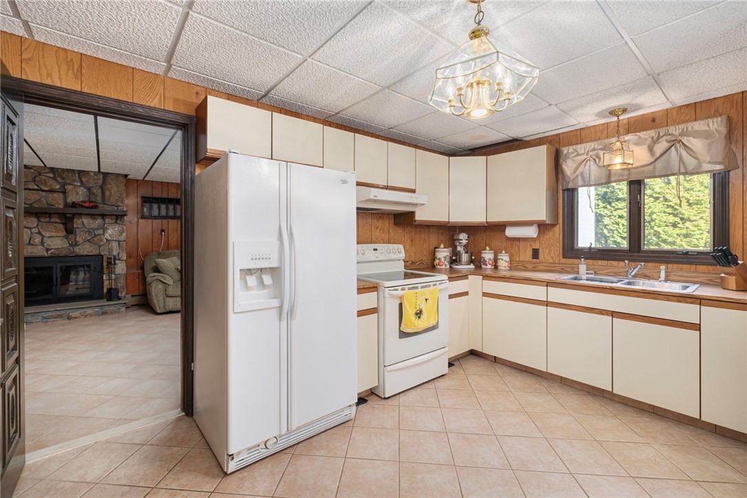 77 Cherry Hill Road Johnston, RI 02919 - Photo 19 of 31