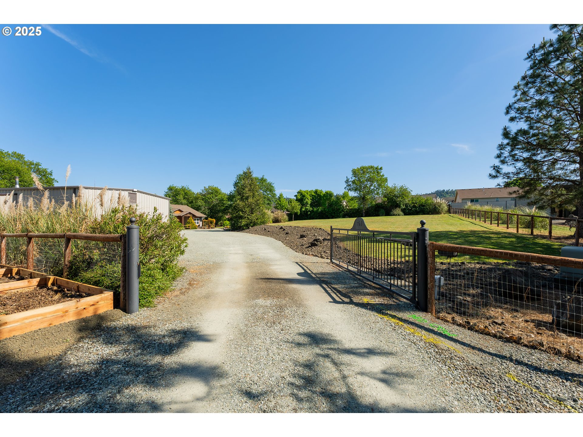 263 Northwest Brosi Orchard Road Winston, OR 97496 - Photo 8 of 48 Gallery Image 8