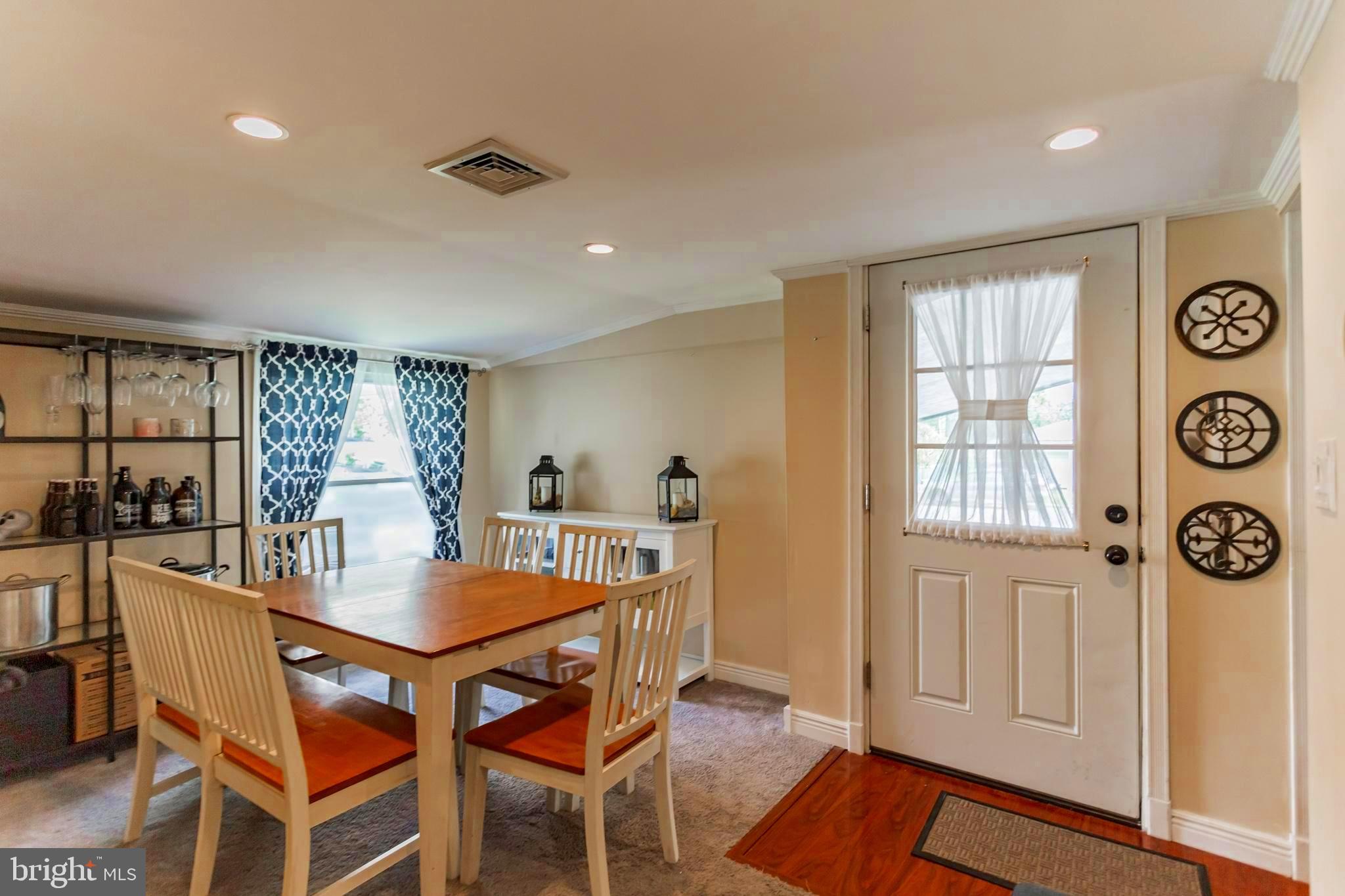 14 Vineyard Road Levittown, PA 19057 - Photo 3 of 24 Gallery Image 3