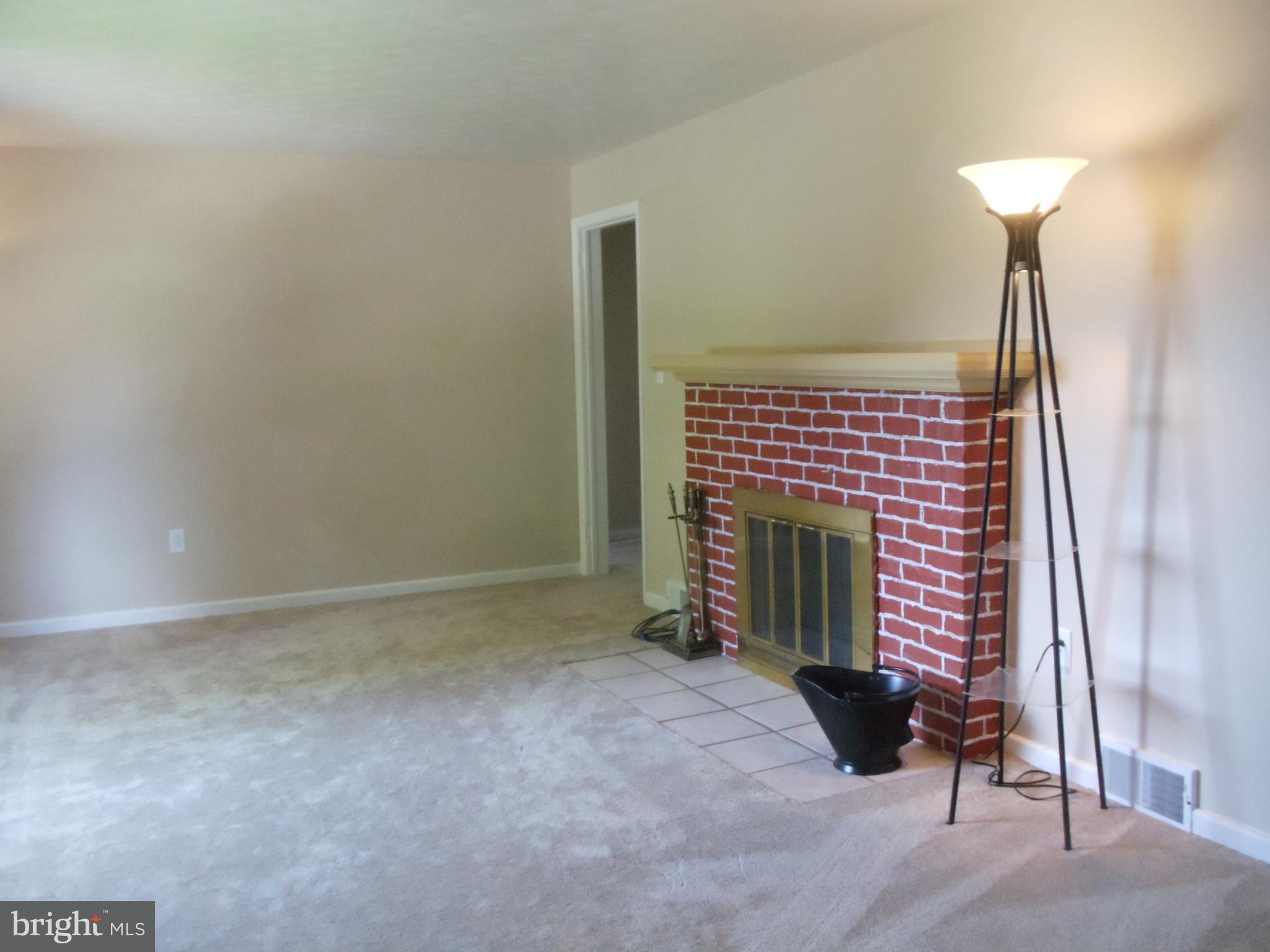 1220 Southern Road York, PA 17403 - Photo 4 of 27 Gallery Image 4
