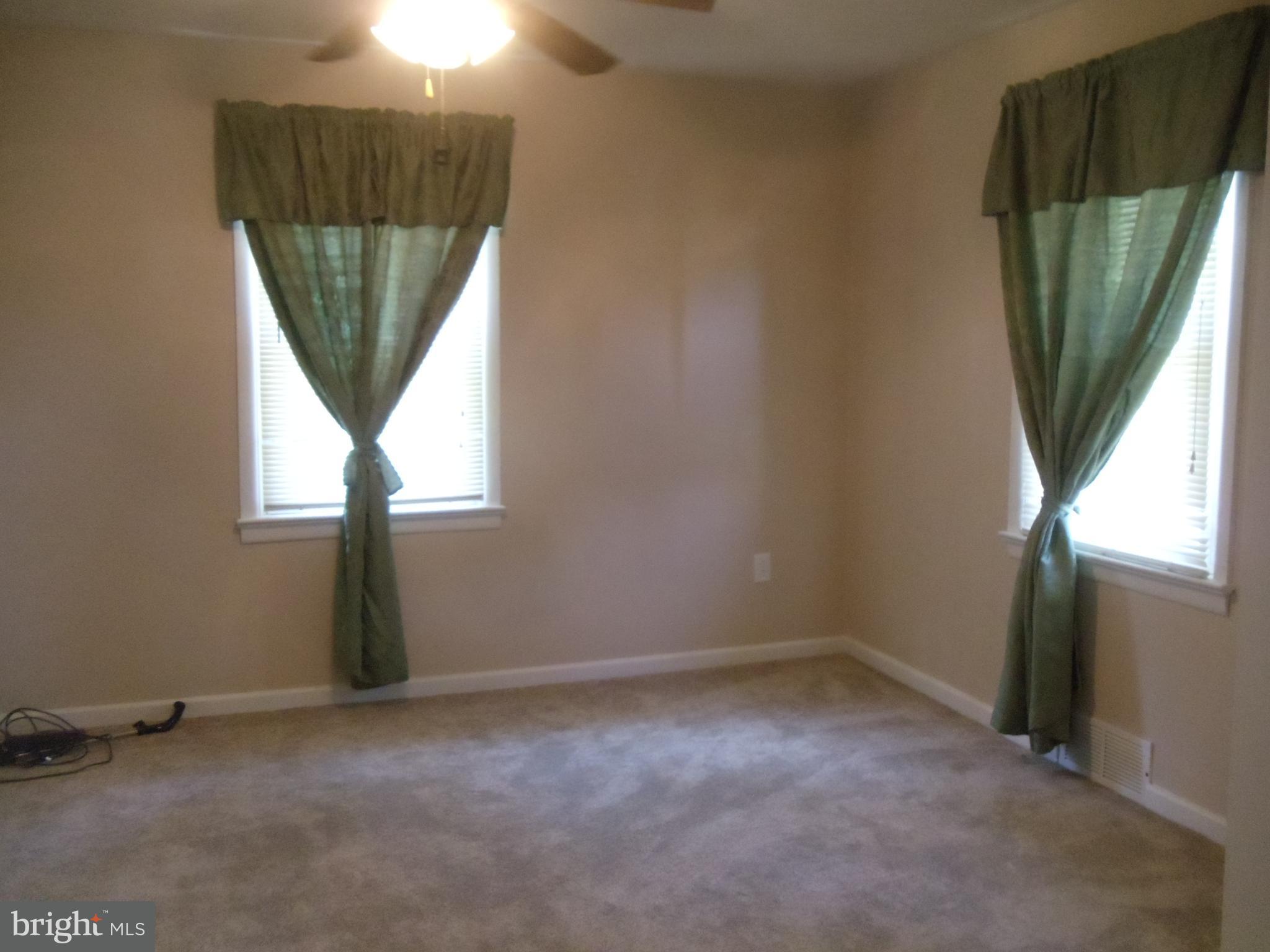 1220 Southern Road York, PA 17403 - Photo 5 of 27 Gallery Image 5