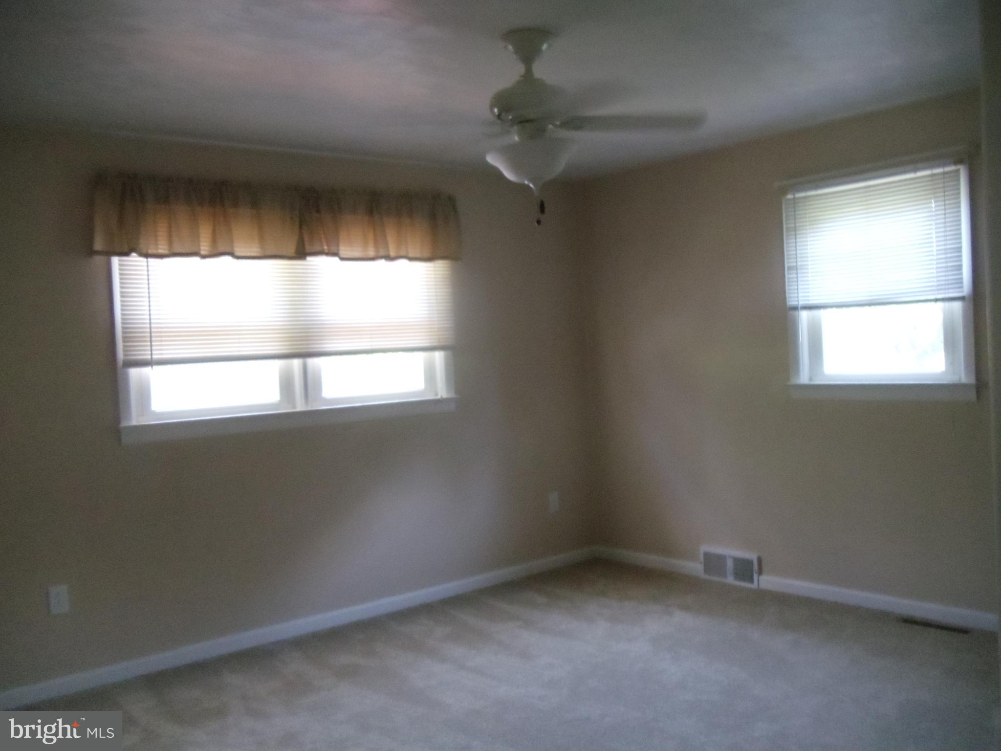 1220 Southern Road York, PA 17403 - Photo 9 of 27 Gallery Image 9
