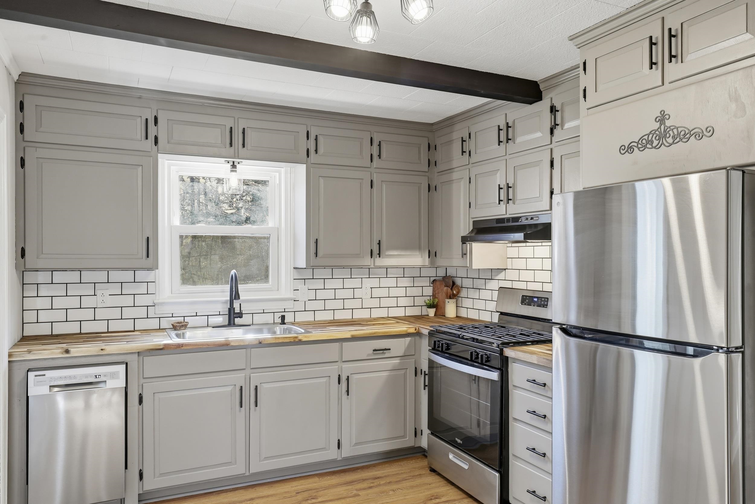 1614 Greenwood Road Laurens, SC 29360 - Photo 9 of 22