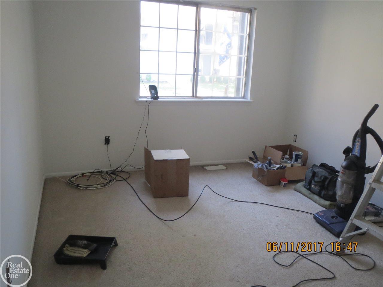 29125 Hayes Road, Unit 9 Warren, MI 48088 - Photo 10 of 14
