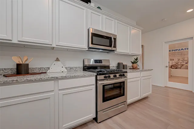 $2,500 | 21119 Bella Coral Drive, Cypress, TX 77433