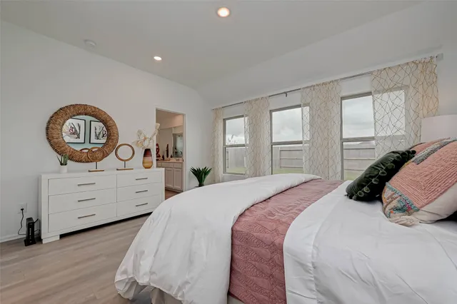 $2,500 | 21119 Bella Coral Drive, Cypress, TX 77433