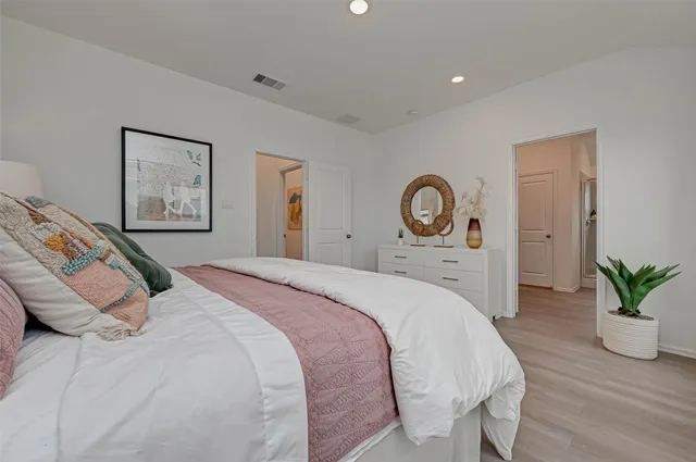 $2,500 | 21119 Bella Coral Drive, Cypress, TX 77433