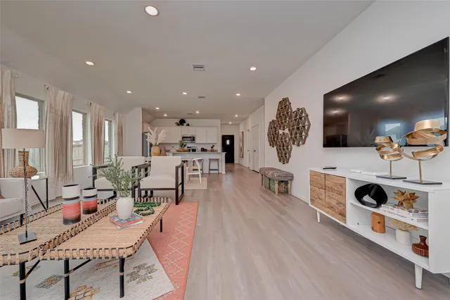 $2,500 | 21119 Bella Coral Drive, Cypress, TX 77433