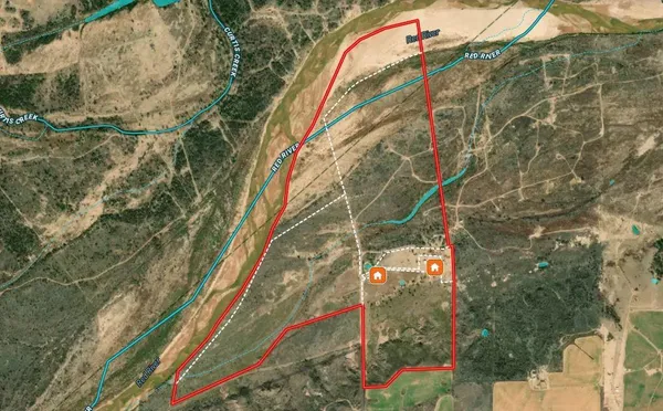 a view of a tennis court