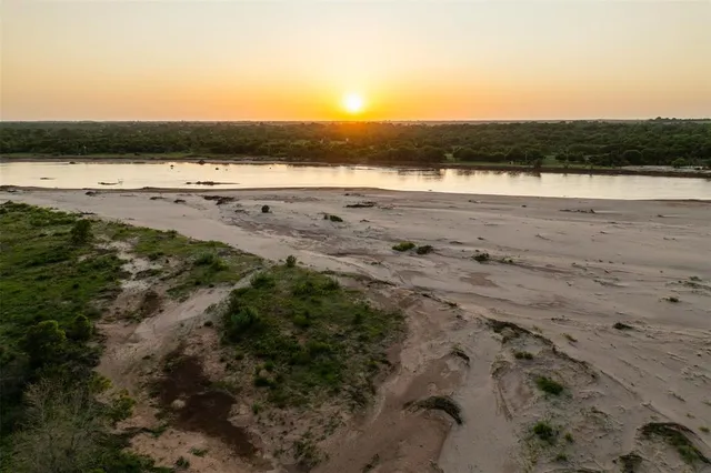 a view of an ocean view