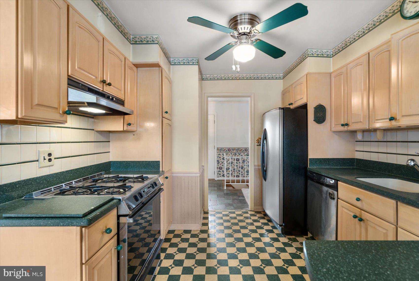 321 Valley Court Road Lutherville-Timonium, MD 21093 - Photo 13 of 43 Kitchen