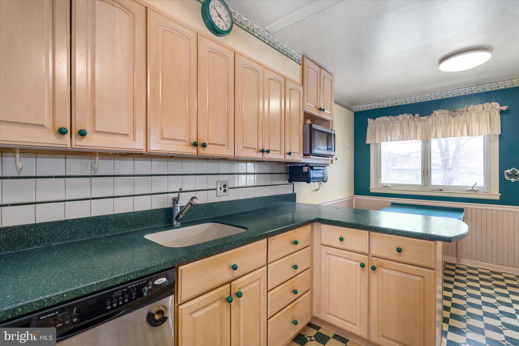 321 Valley Court Road Lutherville-Timonium, MD 21093 - Photo 14 of 43 Kitchen