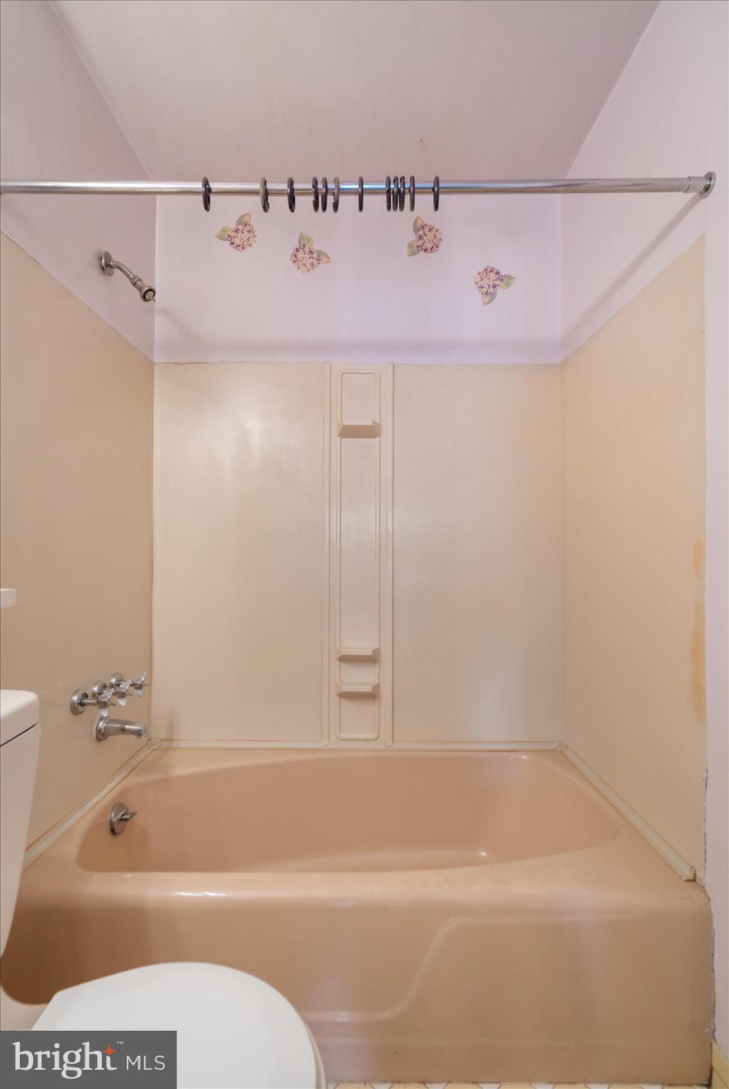 321 Valley Court Road Lutherville-Timonium, MD 21093 - Photo 26 of 43 Hallway Bathroom