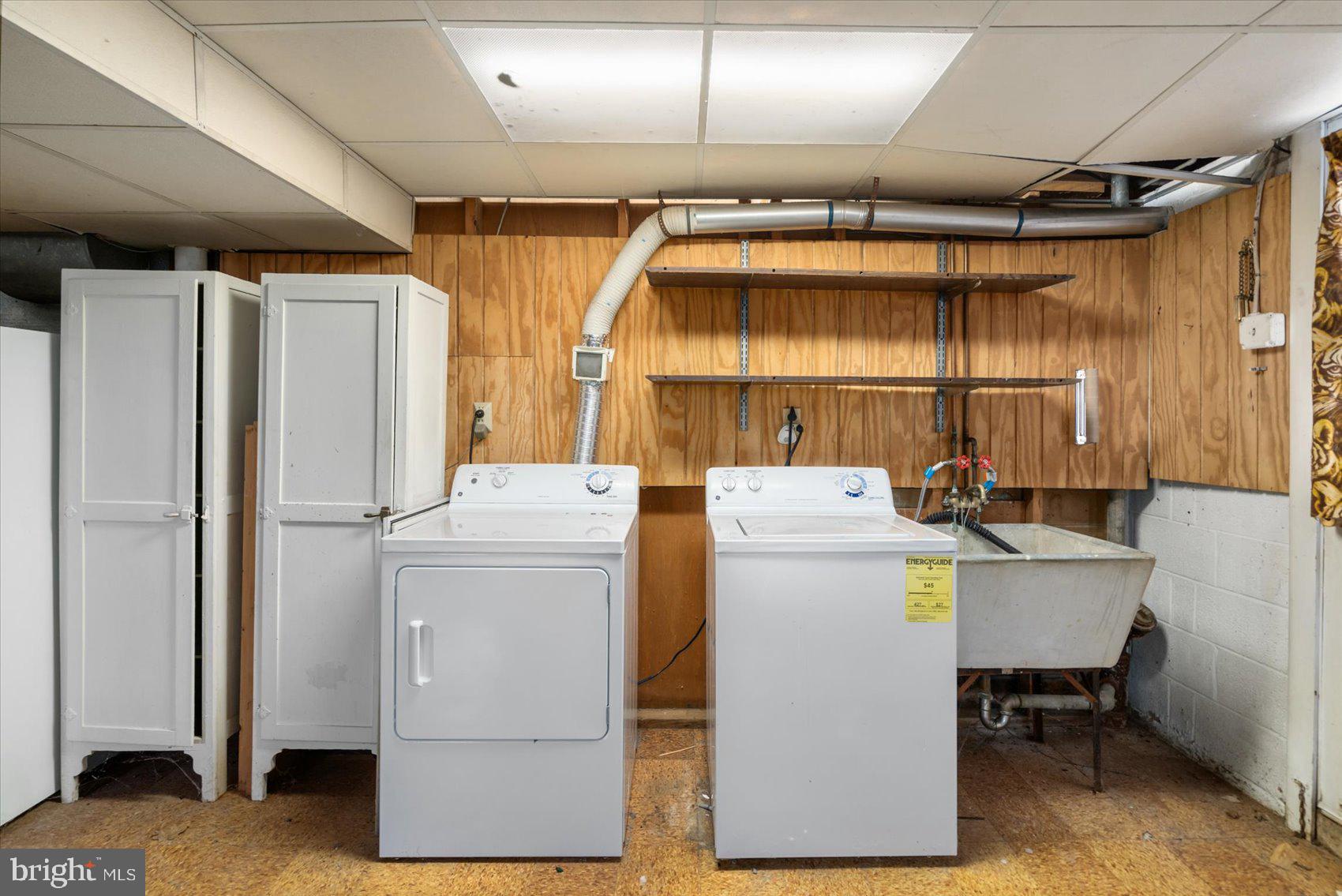 321 Valley Court Road Lutherville-Timonium, MD 21093 - Photo 38 of 43 Laundry Room