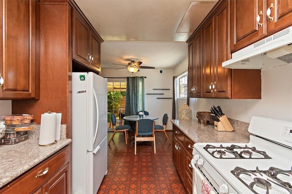 346 West Arrow Highway Covina, CA 91722 - Photo 9 of 26