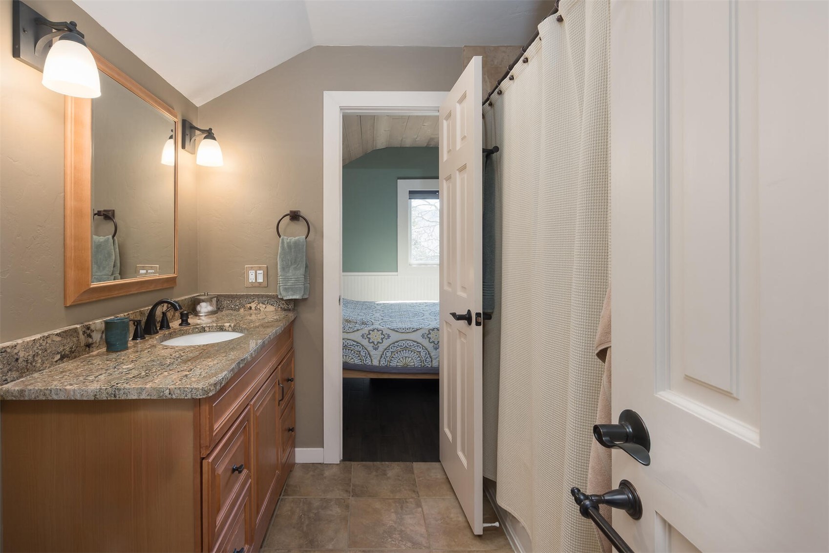 231 East Rabbit Court Silverthorne, CO 80498 - Photo 17 of 32 Gallery Image 17