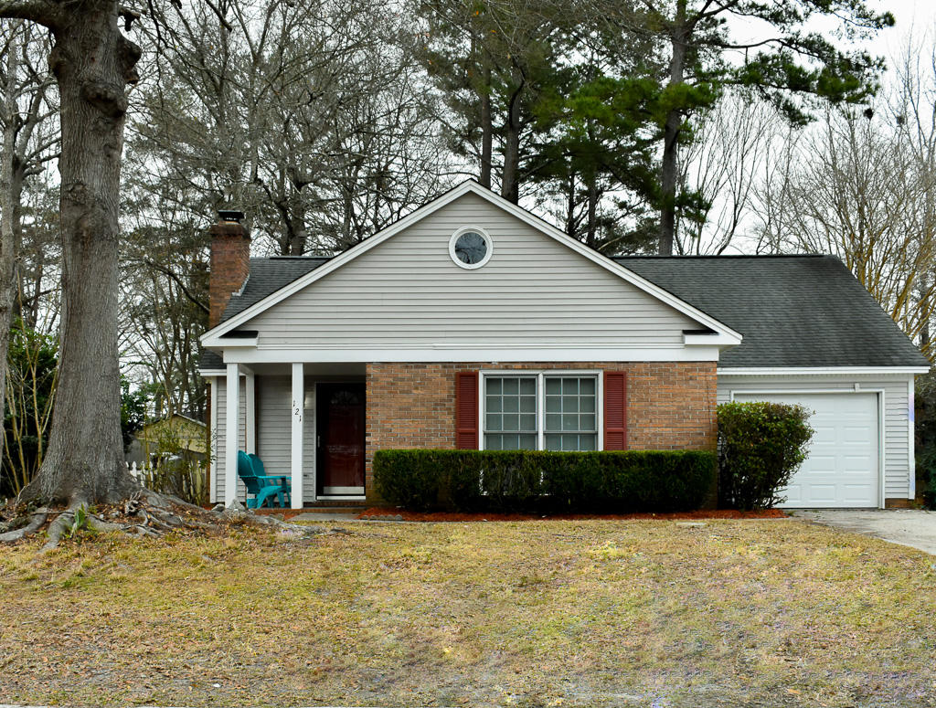 121 Towne Square Road Summerville, SC 29485 - Photo 1 of 8 Front