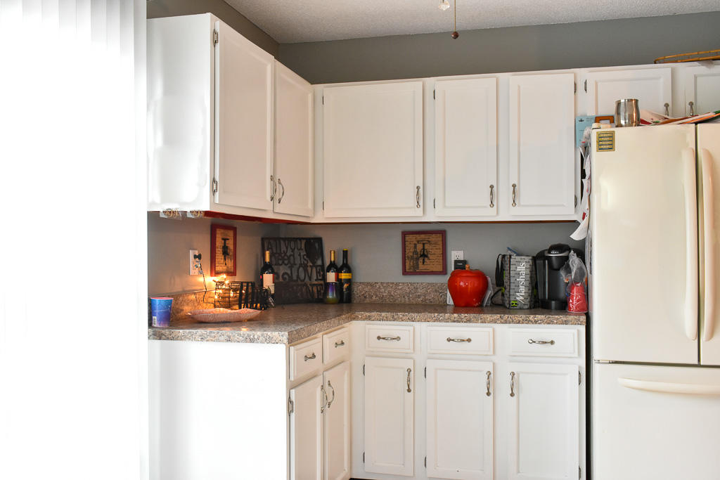 121 Towne Square Road Summerville, SC 29485 - Photo 7 of 8 kitchen2