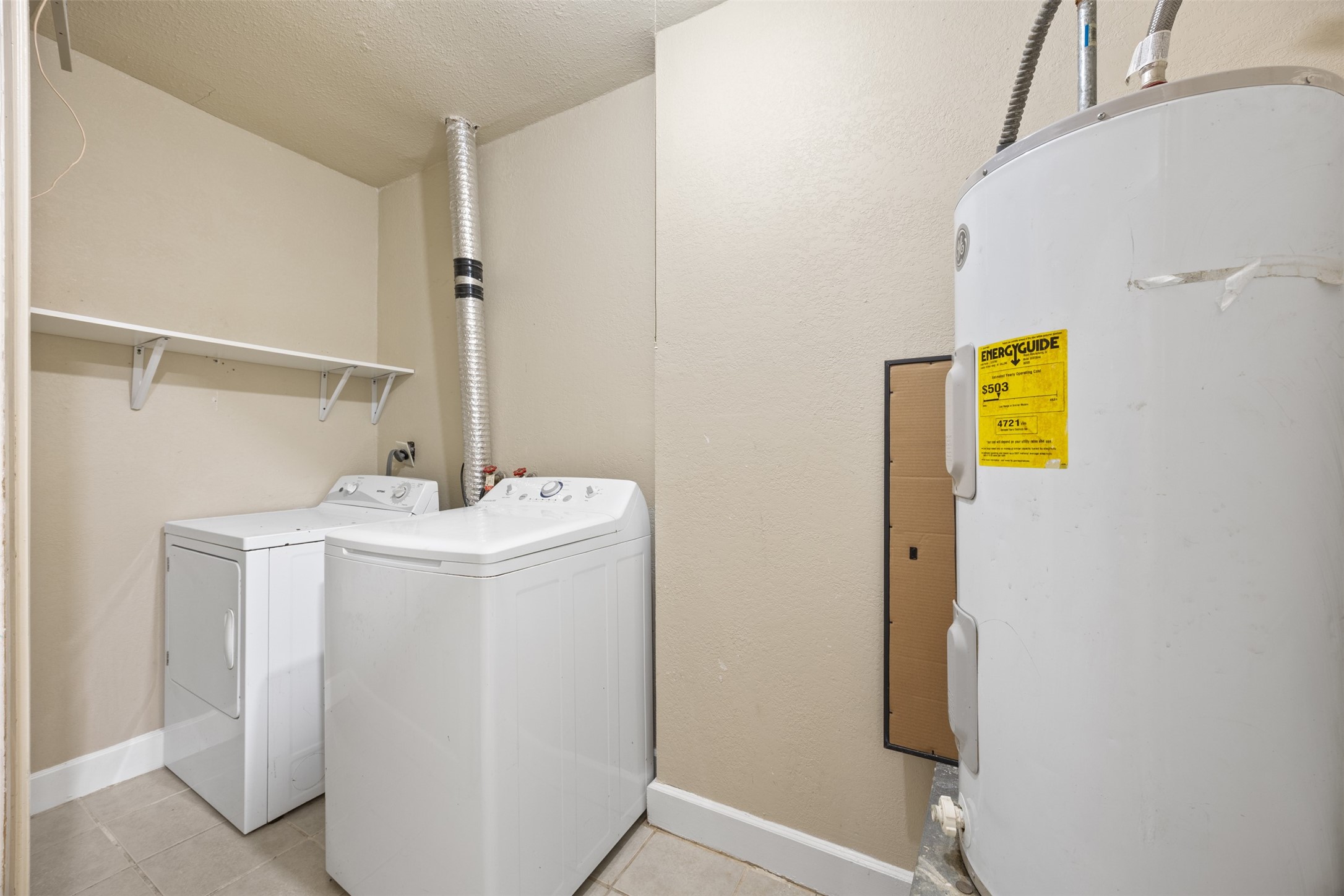6715 Rowell Court Houston, TX 77489 - Photo 11 of 24 a bathroom with a sink and mirror
