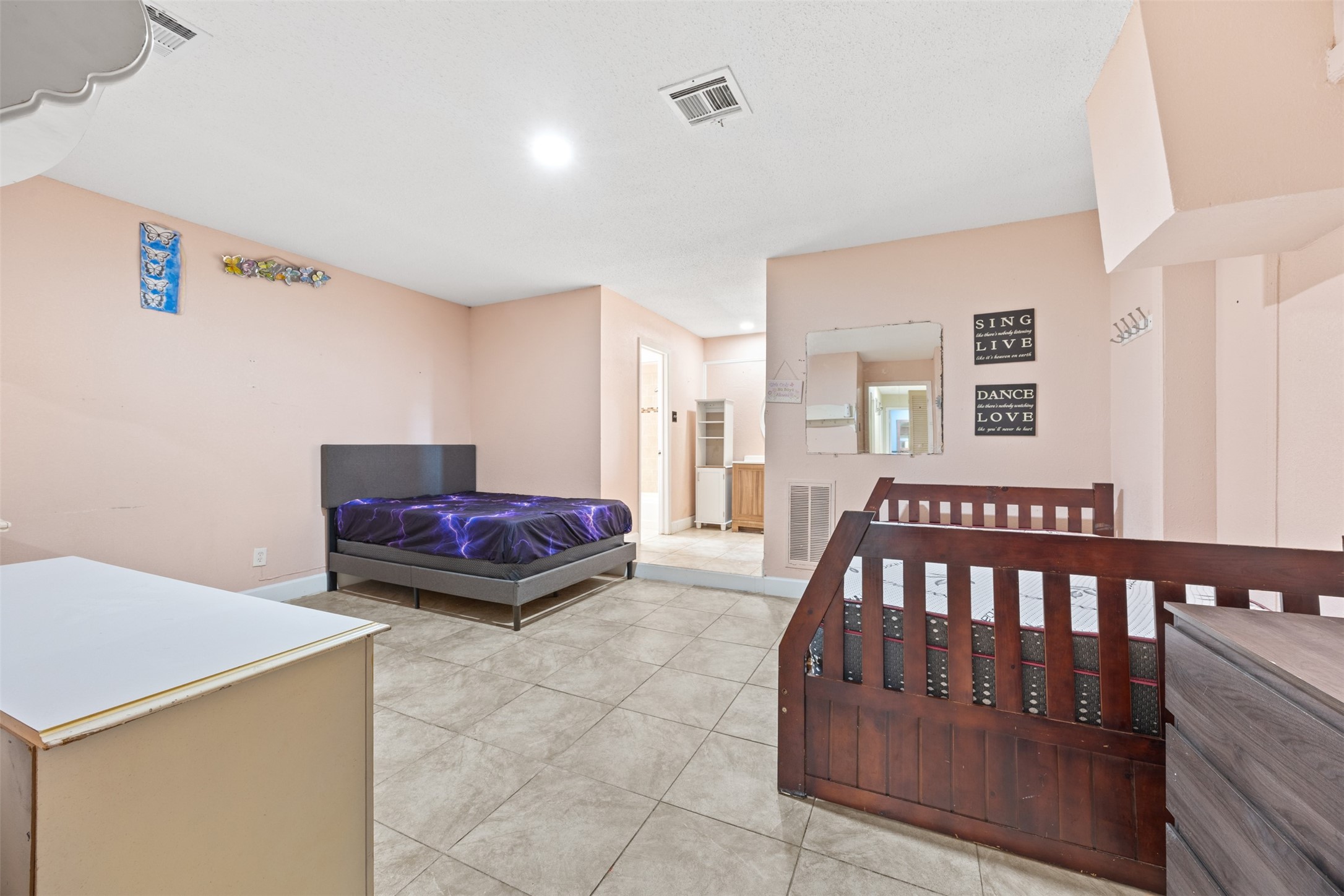 6715 Rowell Court Houston, TX 77489 - Photo 12 of 24 a living room with furniture and a window