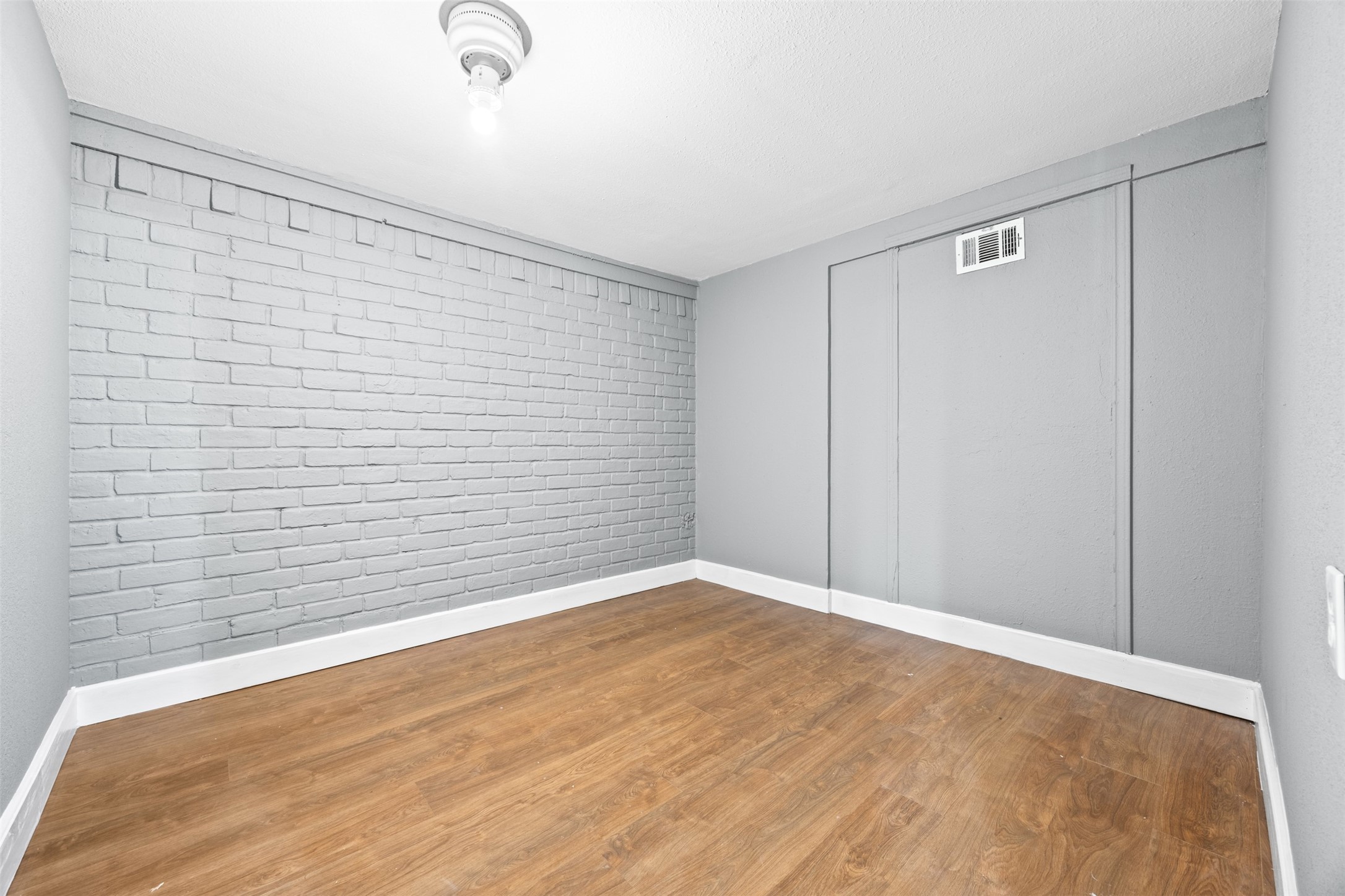 6715 Rowell Court Houston, TX 77489 - Photo 23 of 24 a view of an empty room