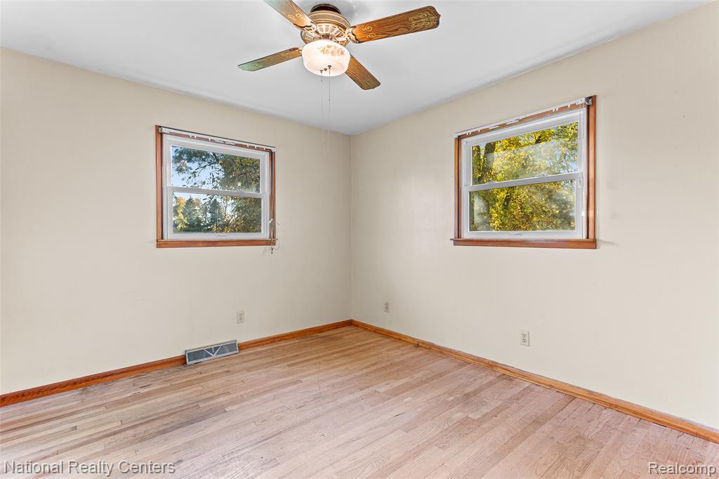11655 Shorecrest South Lyon, MI 48178 - Photo 19 of 51 Gallery Image 19