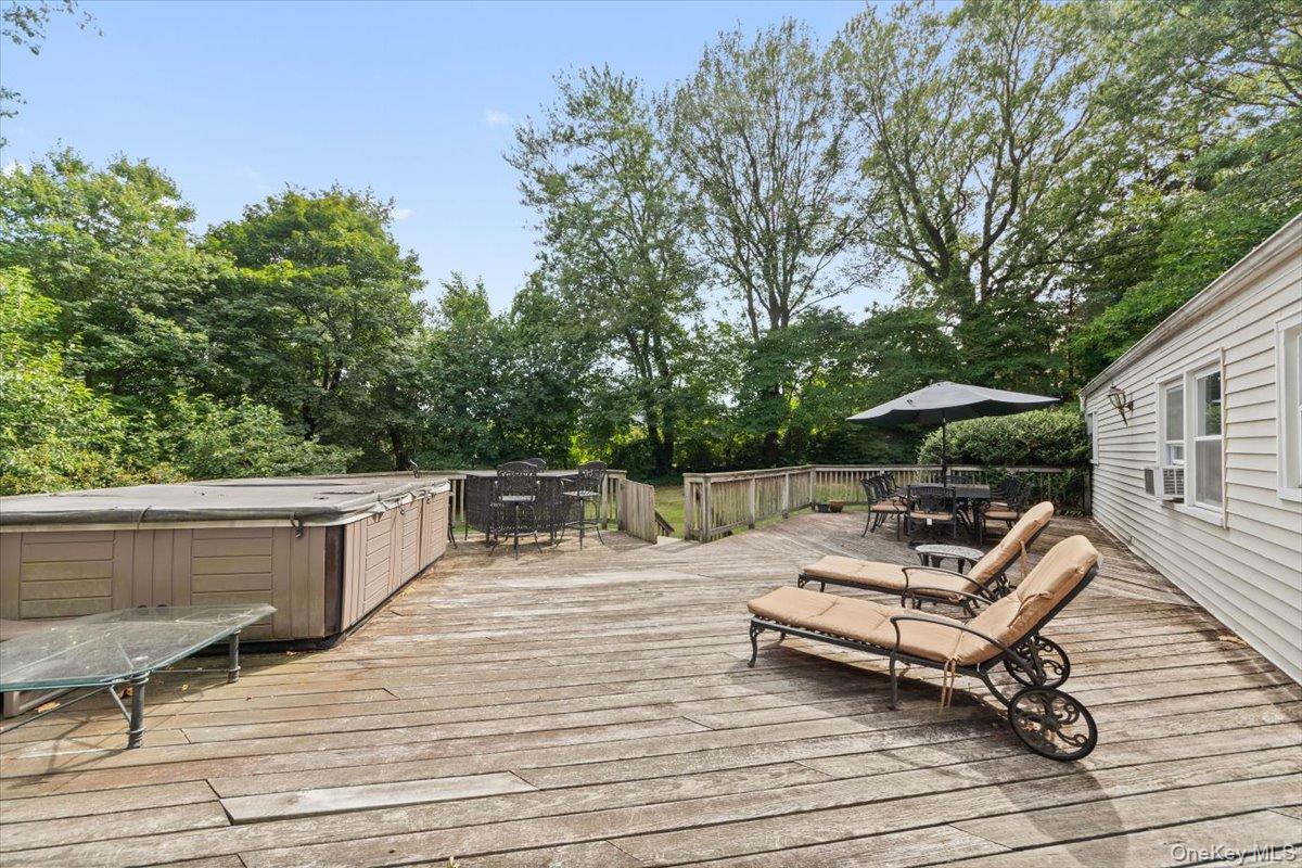 101 Cresthill Road Yonkers, NY 10710 - Photo 12 of 31 a roof deck view with a seating space