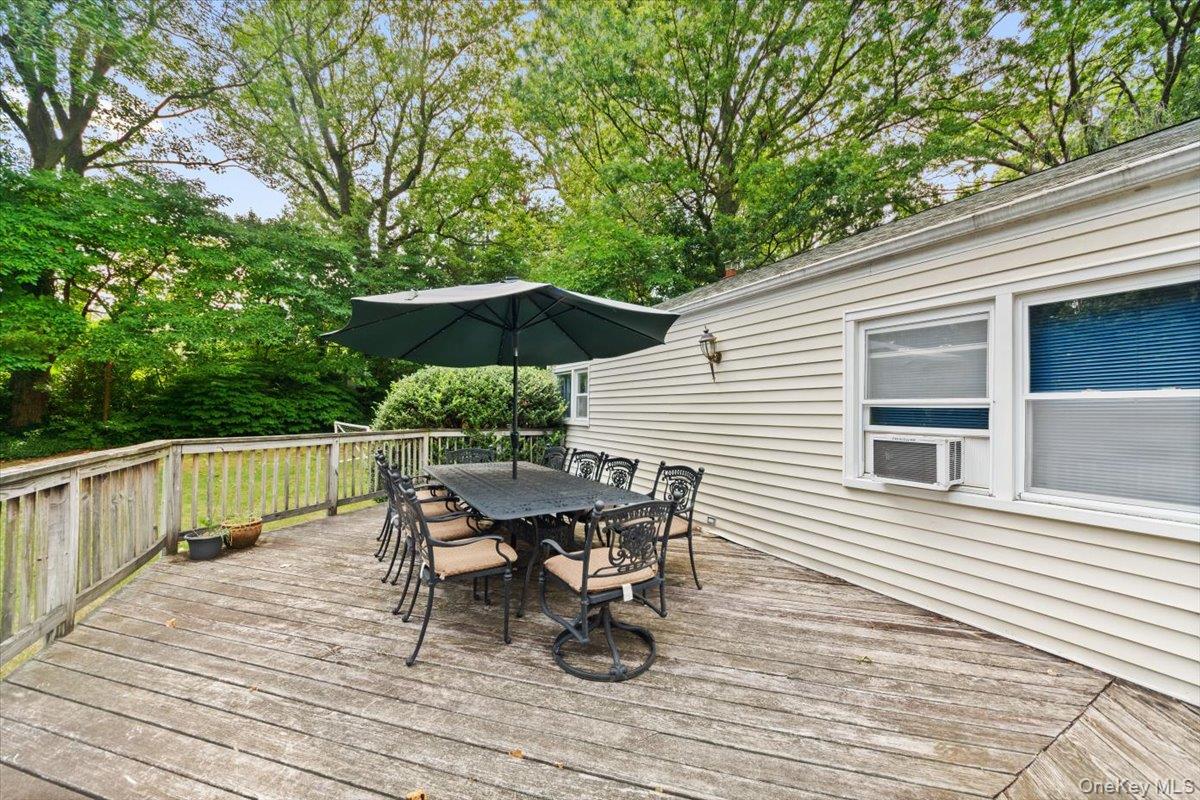 101 Cresthill Road Yonkers, NY 10710 - Photo 13 of 31 a view of deck with furniture and barbeque oven