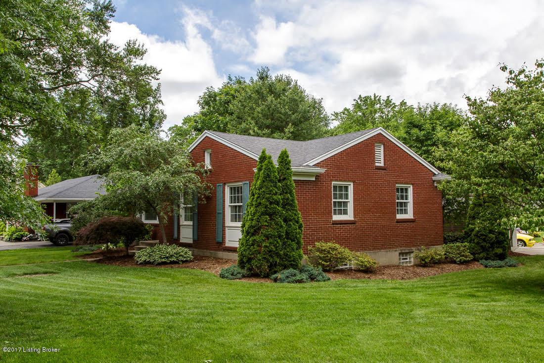 320 Bramton Road Louisville, KY 40207 - Photo 3 of 34 B3