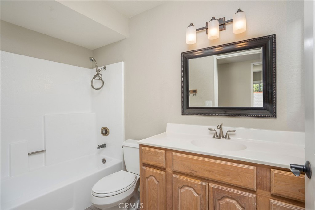 1934 Suntree Lane, Unit B Simi Valley, CA 93063 - Photo 19 of 35