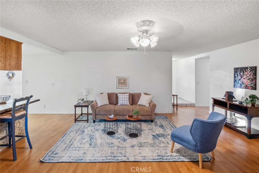 19213 Tecumseh Road Apple Valley, CA 92307 - Photo 17 of 43