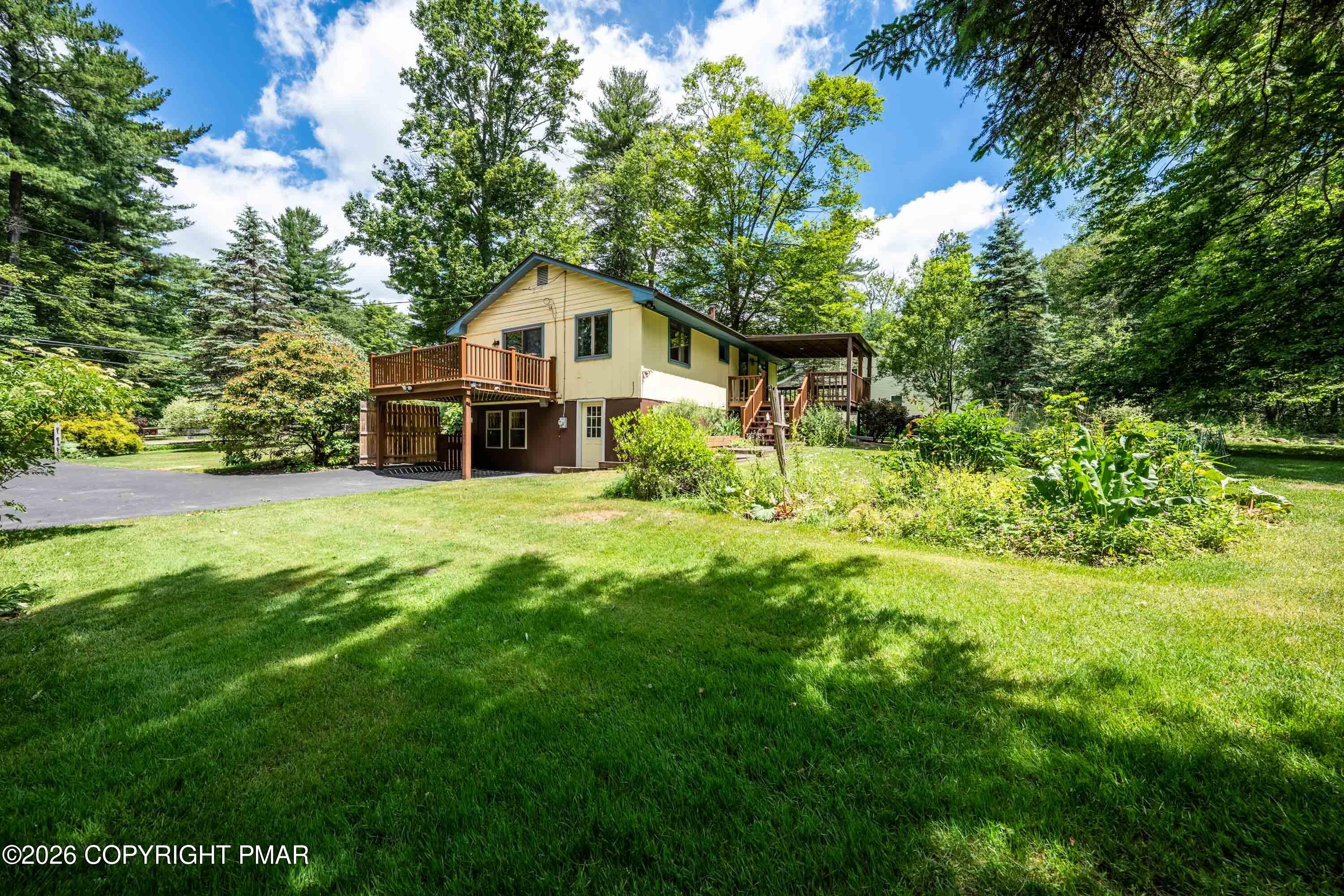 5226 Beechwood Road Pocono Lake, PA 18347 - Photo 38 of 65 5226 Beechwood-47