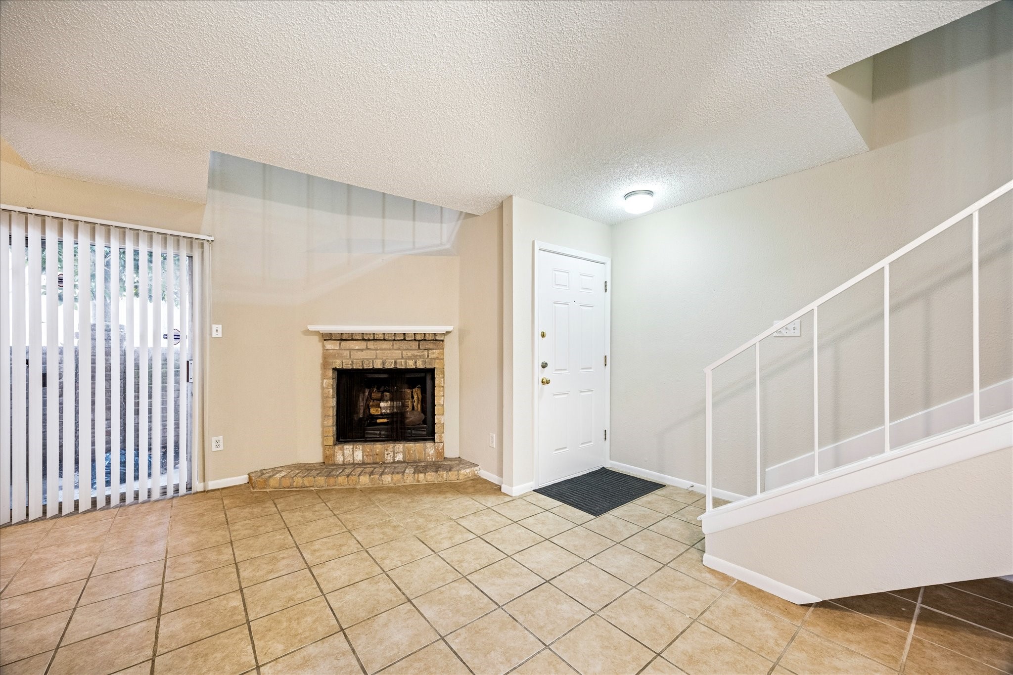 2800 Jeanetta Street, Unit 2107 Houston, TX 77063 - Photo 3 of 15