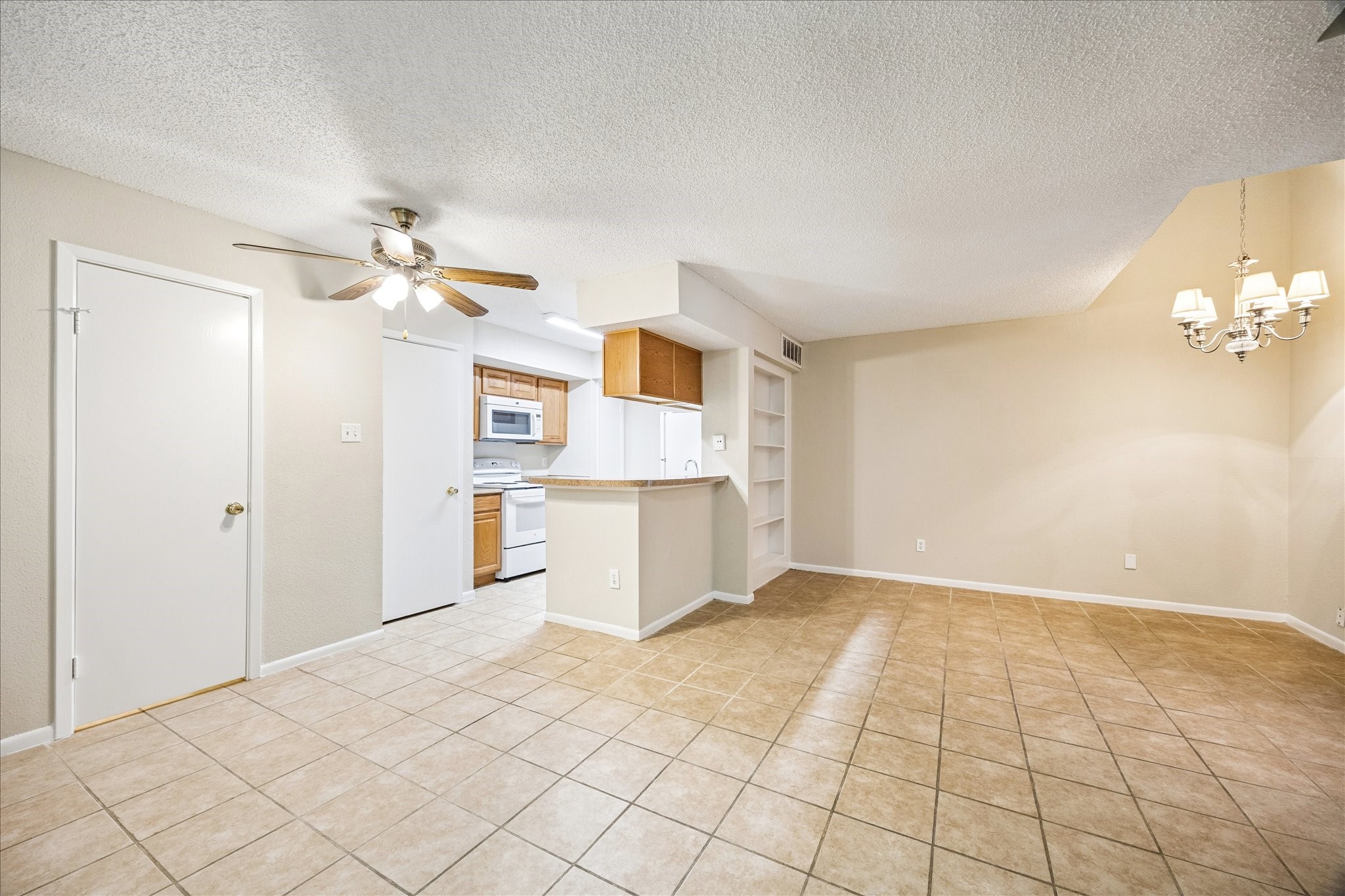 2800 Jeanetta Street, Unit 2107 Houston, TX 77063 - Photo 5 of 15