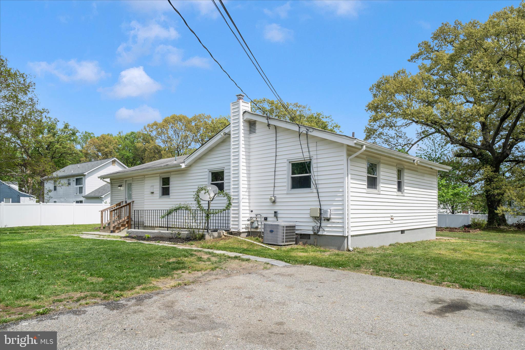6737 Allentown Road Temple Hills, MD 20748 - Photo 4 of 51 DSC01814