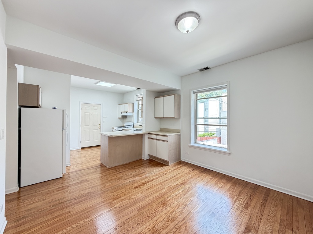 5783 North Ridge Avenue, Unit 2 Chicago, IL 60660 - Photo 6 of 20 Gallery Image 6