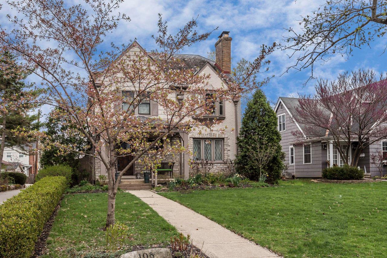 108 South Cassingham Road Bexley, OH 43209 - Photo 4 of 65 Gallery Image 4