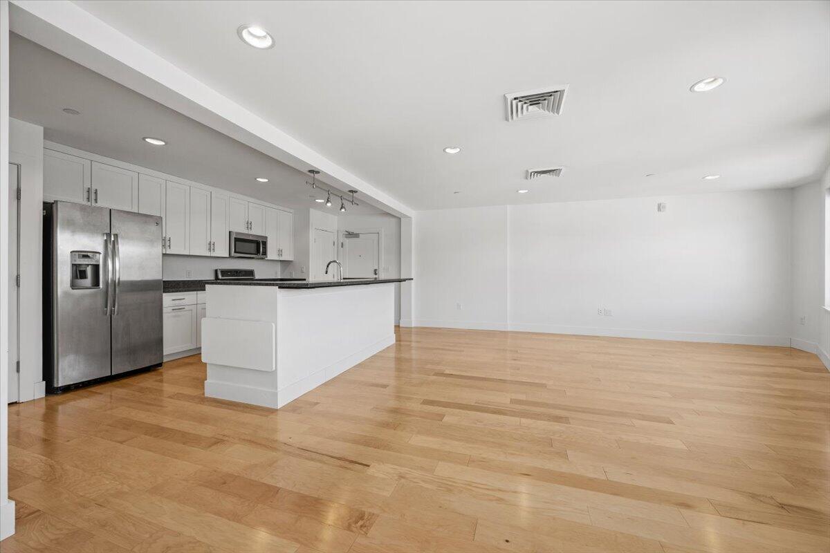 25 High Street, Unit 515 Portland, ME 04101 - Photo 13 of 42 11-25 High 515-11