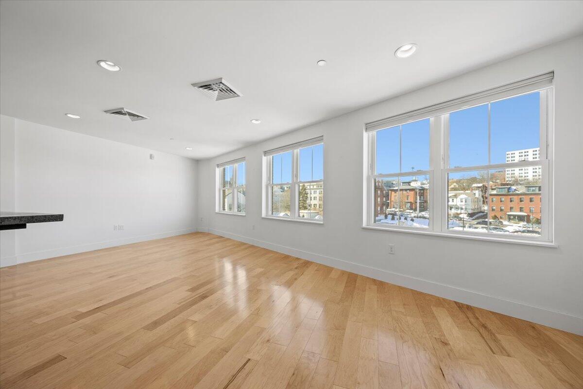 25 High Street, Unit 515 Portland, ME 04101 - Photo 7 of 42 14-25 High 515-14