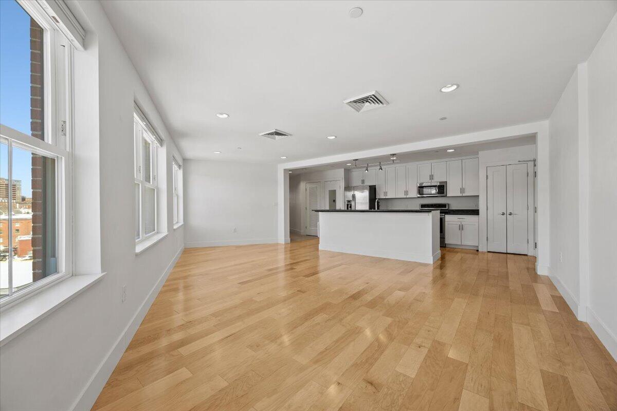 25 High Street, Unit 515 Portland, ME 04101 - Photo 9 of 42 13-25 High 515-13