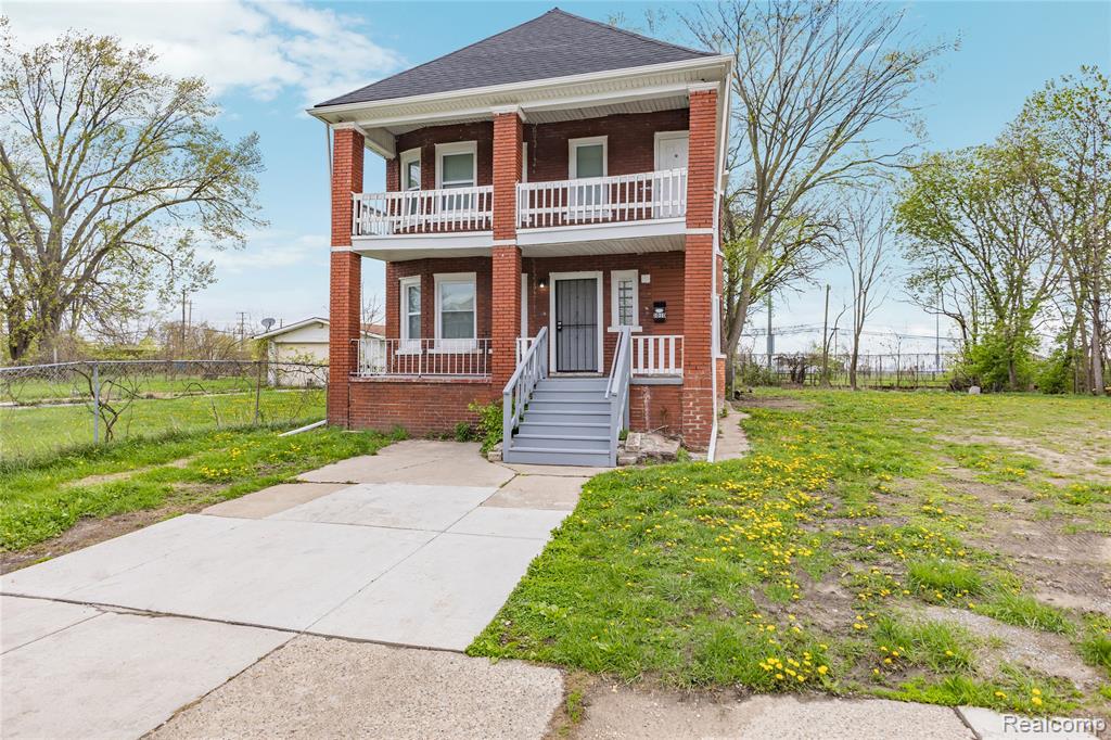 3010 Montclair Street Detroit, MI 48214 - Photo 3 of 61