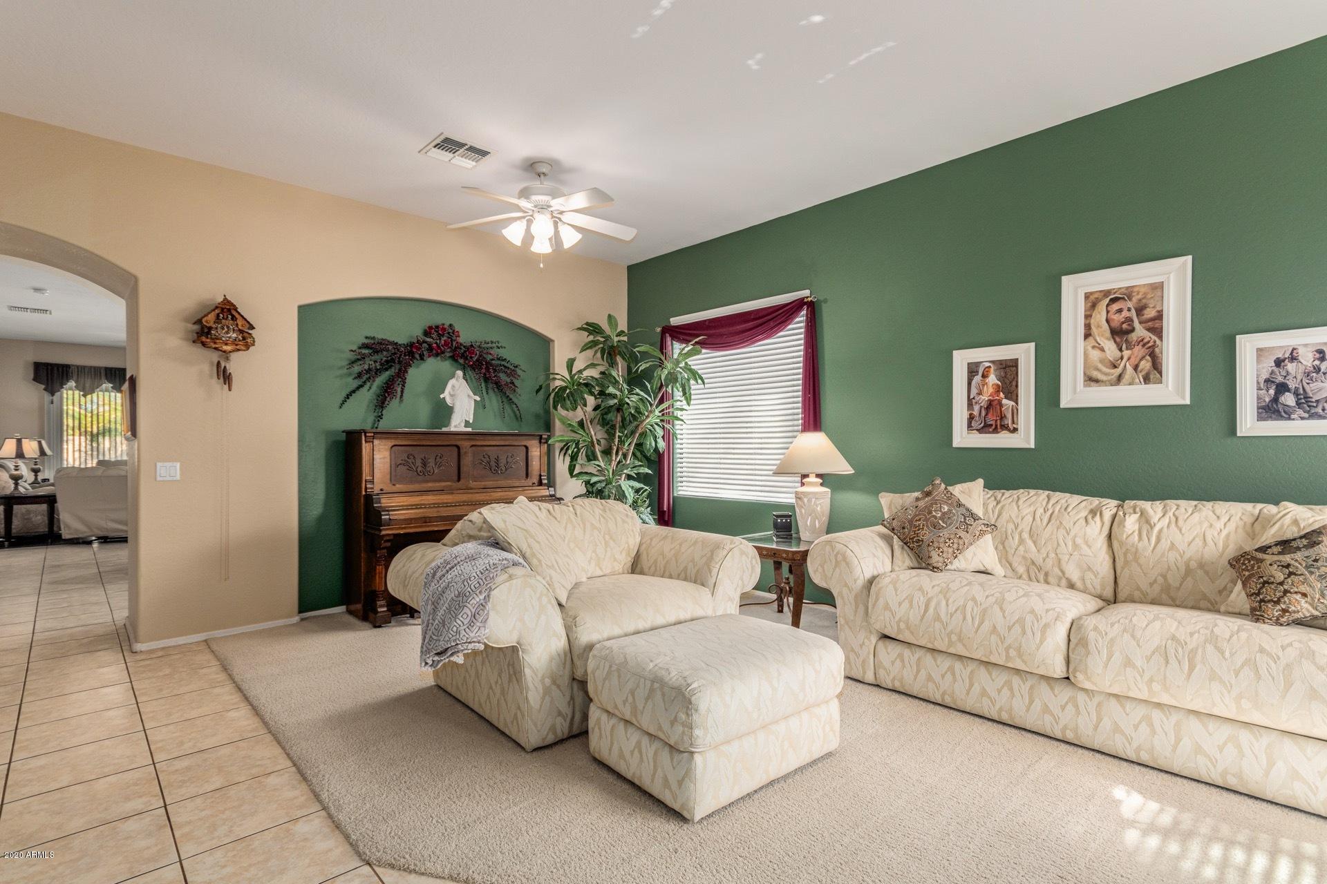 5532 West Maldonado Road Laveen, AZ 85339 - Photo 3 of 24 Entry/Living Room