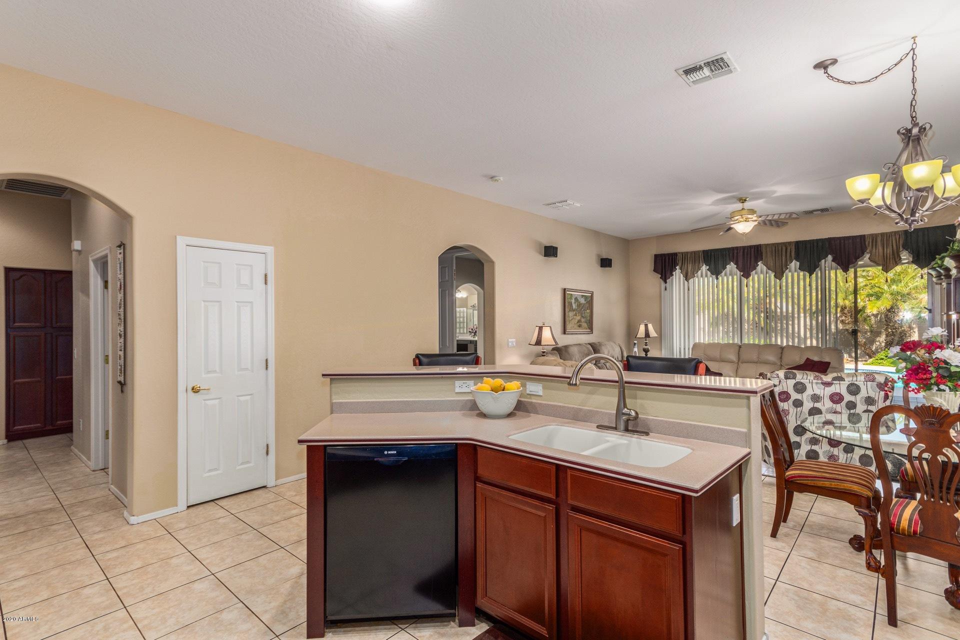 5532 West Maldonado Road Laveen, AZ 85339 - Photo 8 of 24 Kitchen3